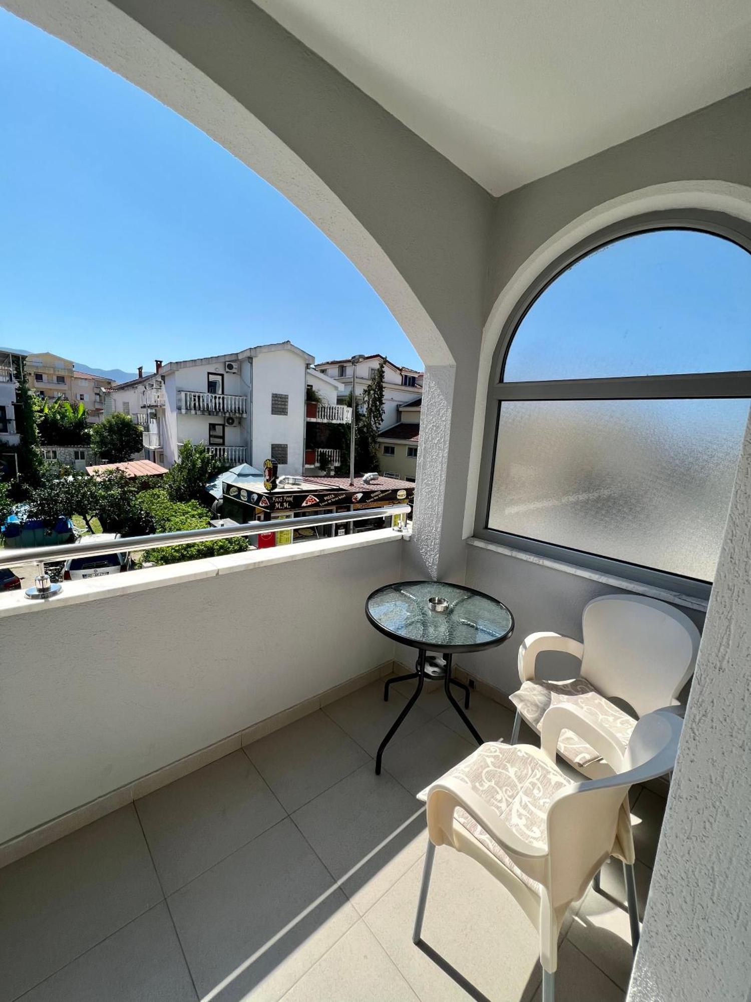 Apartments Sirena - Modern Stay With Free Parking Budva Kültér fotó